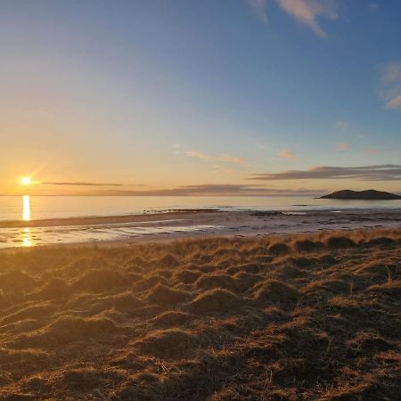Loch An Eilean Pod Isle Of South Uist Villa Pollachara Luaran gambar