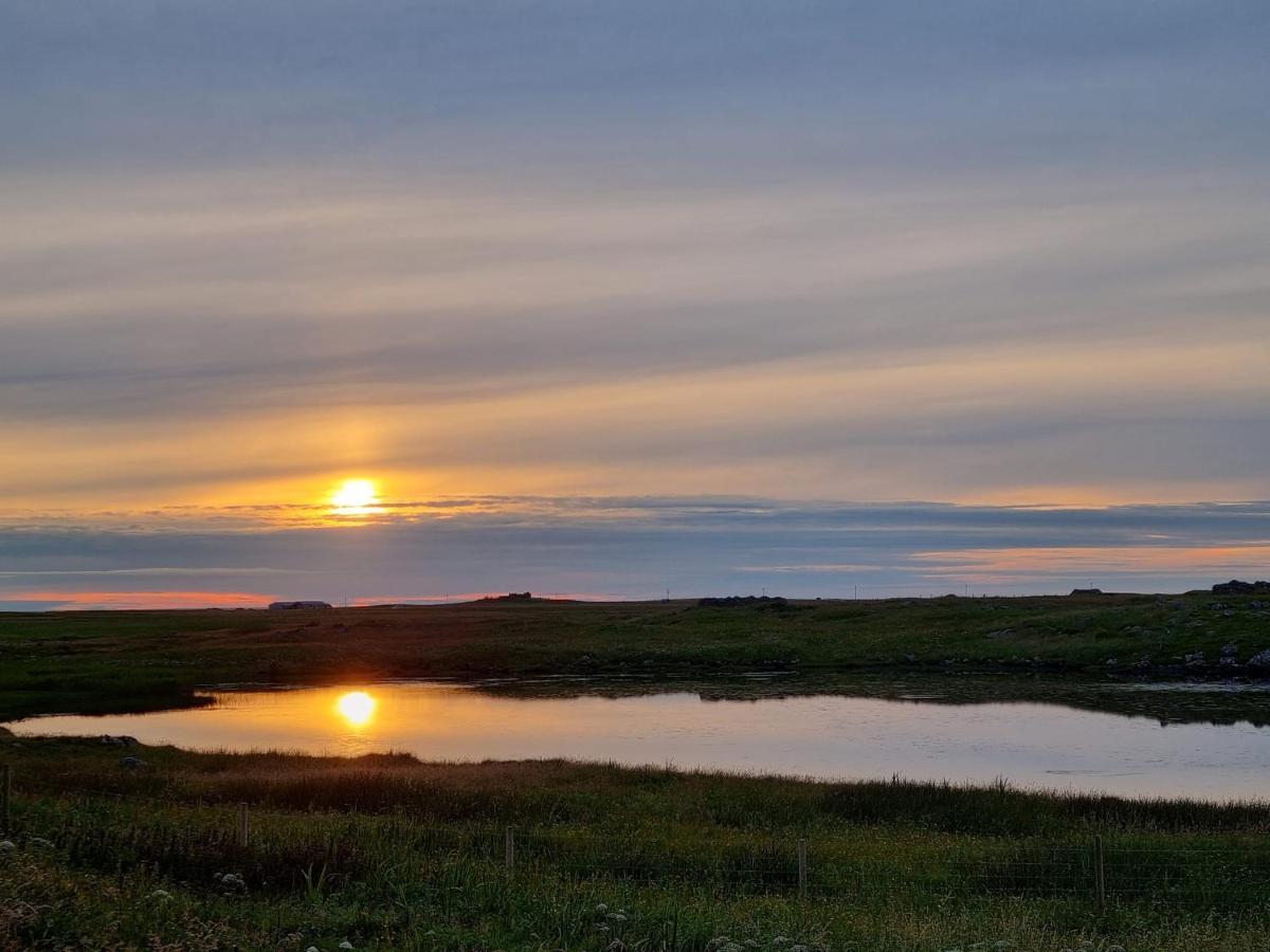 Loch An Eilean Pod Isle Of South Uist Villa Pollachara Luaran gambar